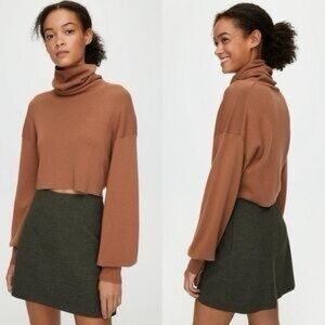 Aritzia Wilfred Brown Crop Turtleneck Sweater